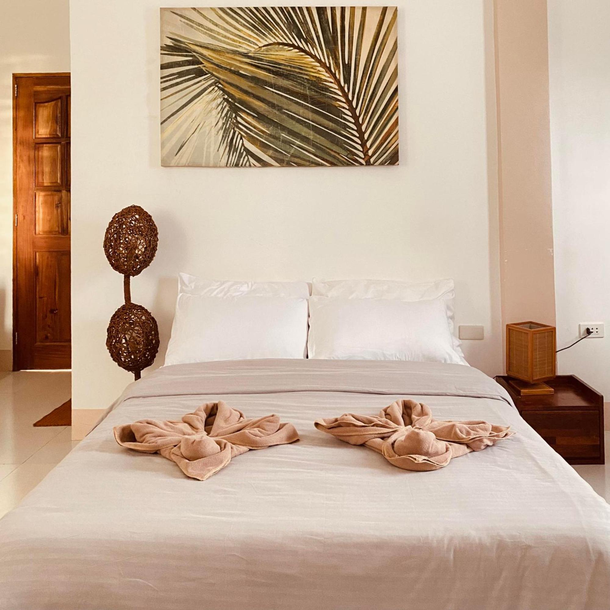 Abihon Hoferhaus Mactan Guesthouse Lapu-Lapu City Eksteriør billede