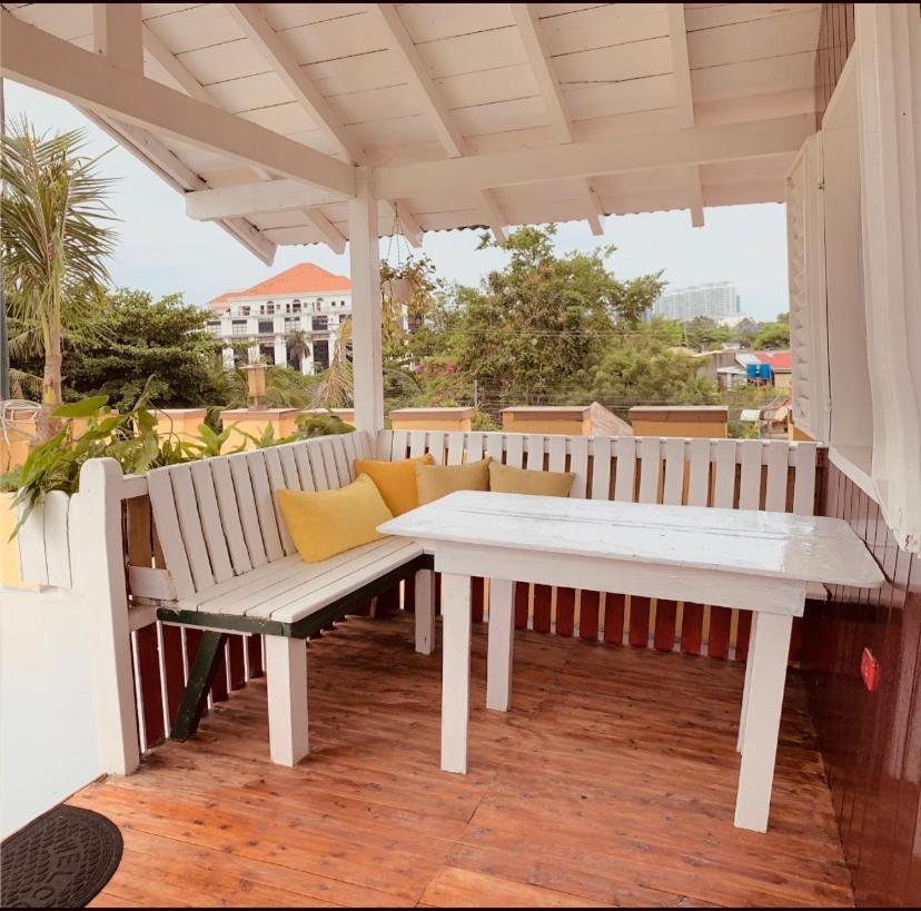 Abihon Hoferhaus Mactan Guesthouse Lapu-Lapu City Eksteriør billede